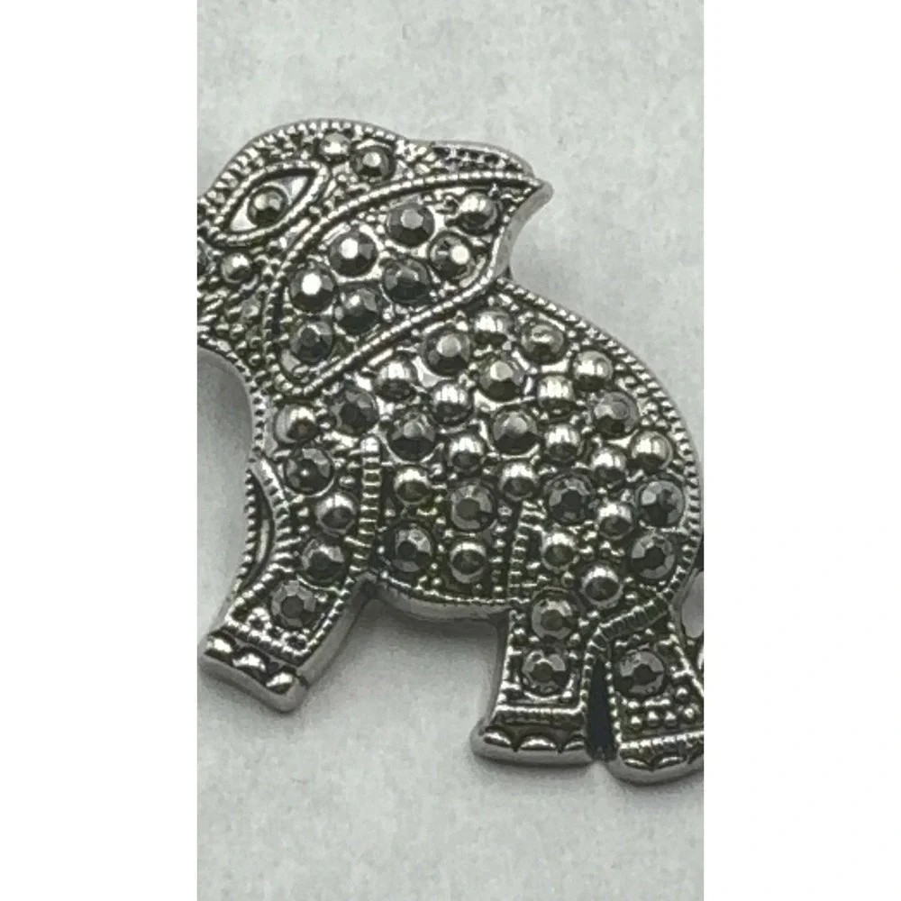 Vintage Elephant Brooch Silver Tone Marcasite Style Animal Pin‎ Good Luck